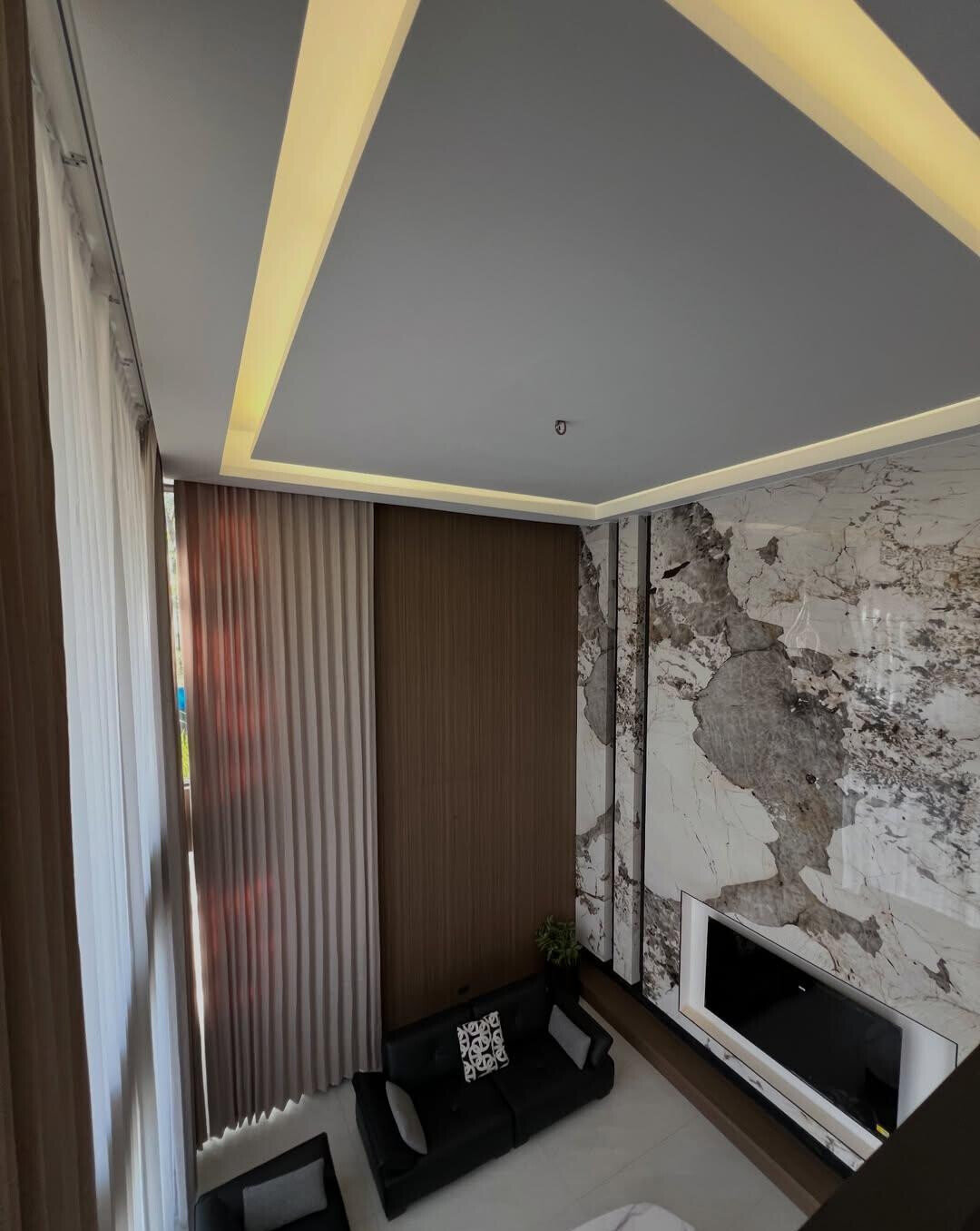 Smart 5BR Villa with Private Lift & Rooftop Terrace - Lavington
