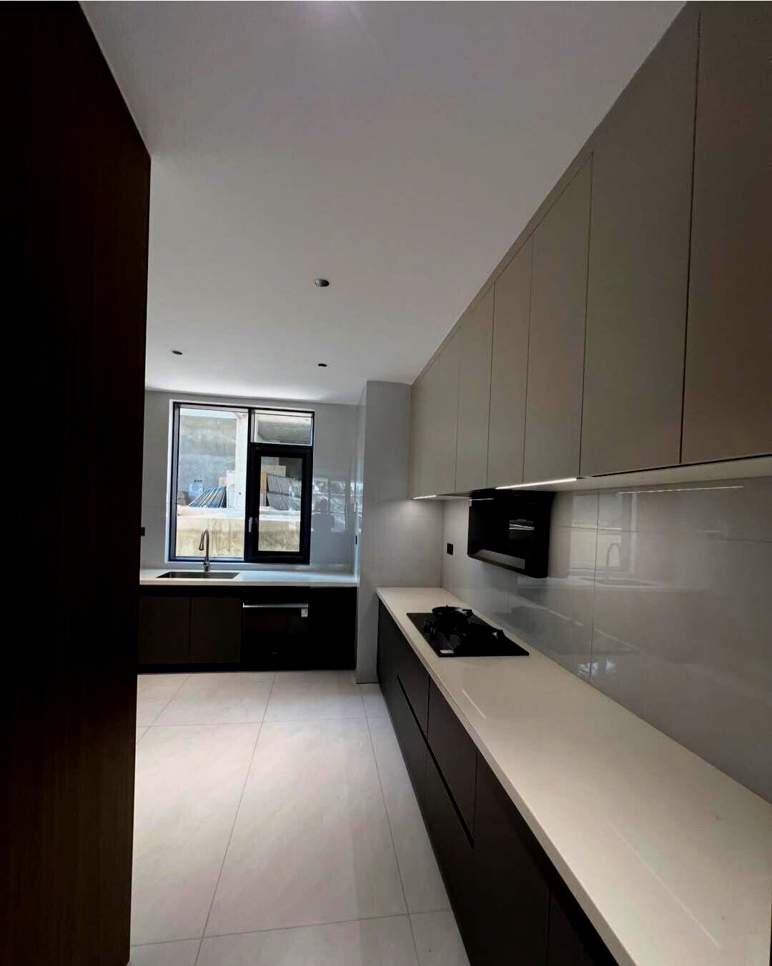 Smart 5BR Villa with Private Lift & Rooftop Terrace - Lavington