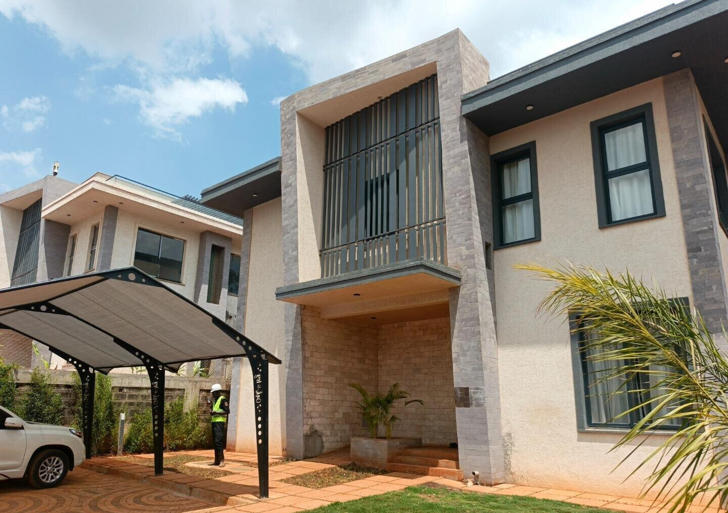 Luxury 4BR Townhouse with Private Garden & Pool Access - Loresho