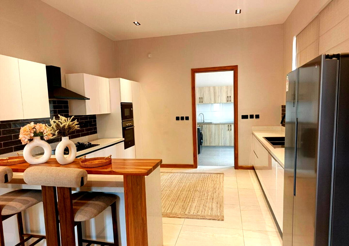 Luxury 4BR Townhouse with Private Garden & Pool Access - Loresho