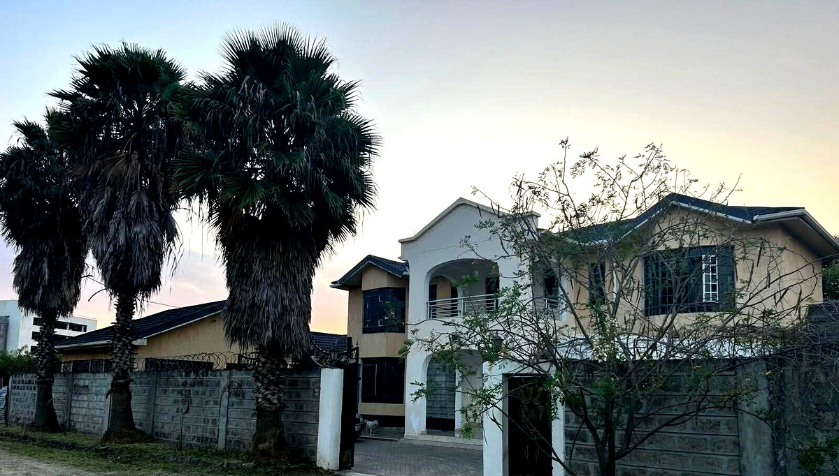 5-Bed Mansion with Guest Wing & Gym – Katani Syokimau