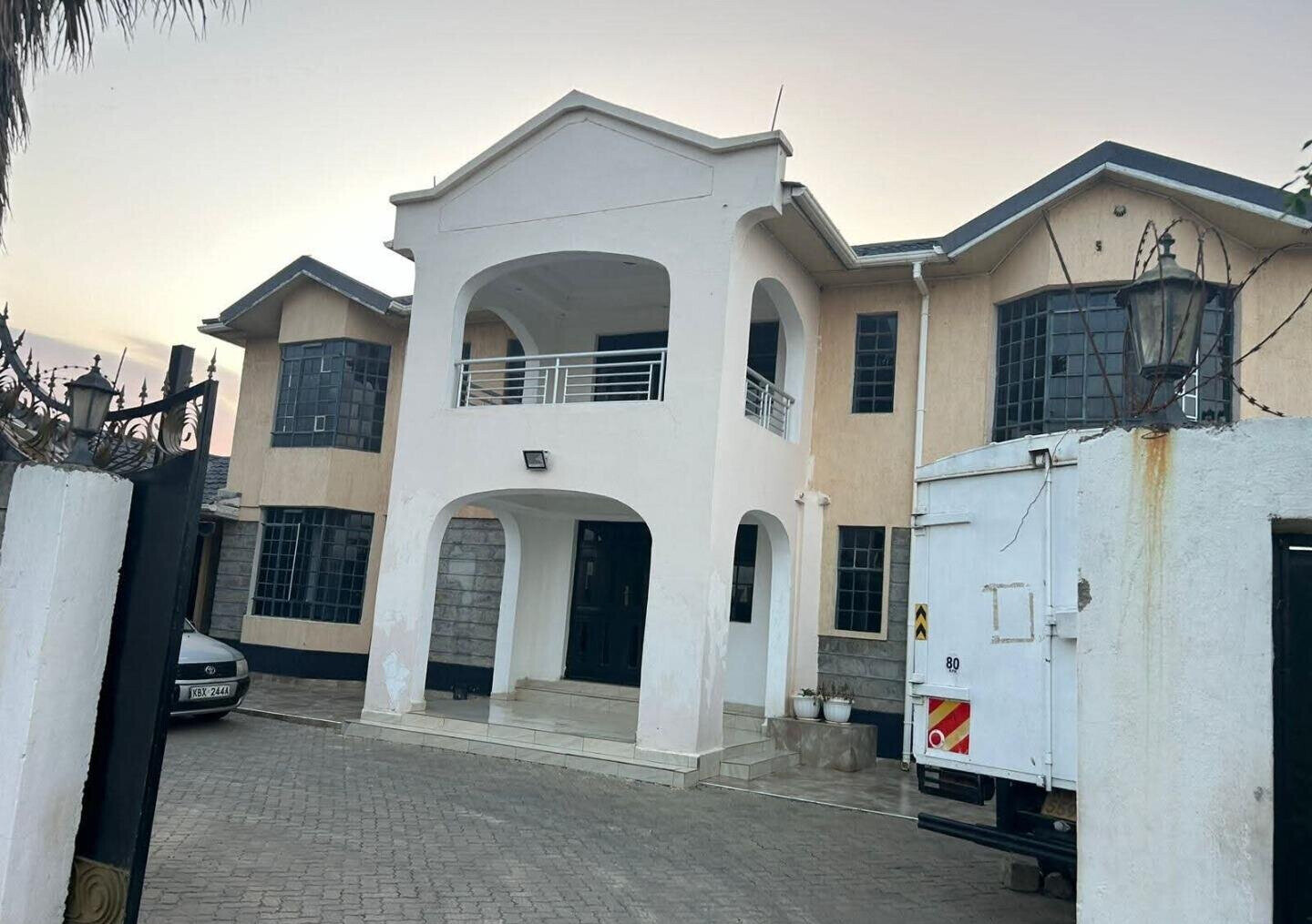 5-Bed Mansion with Guest Wing & Gym – Katani Syokimau