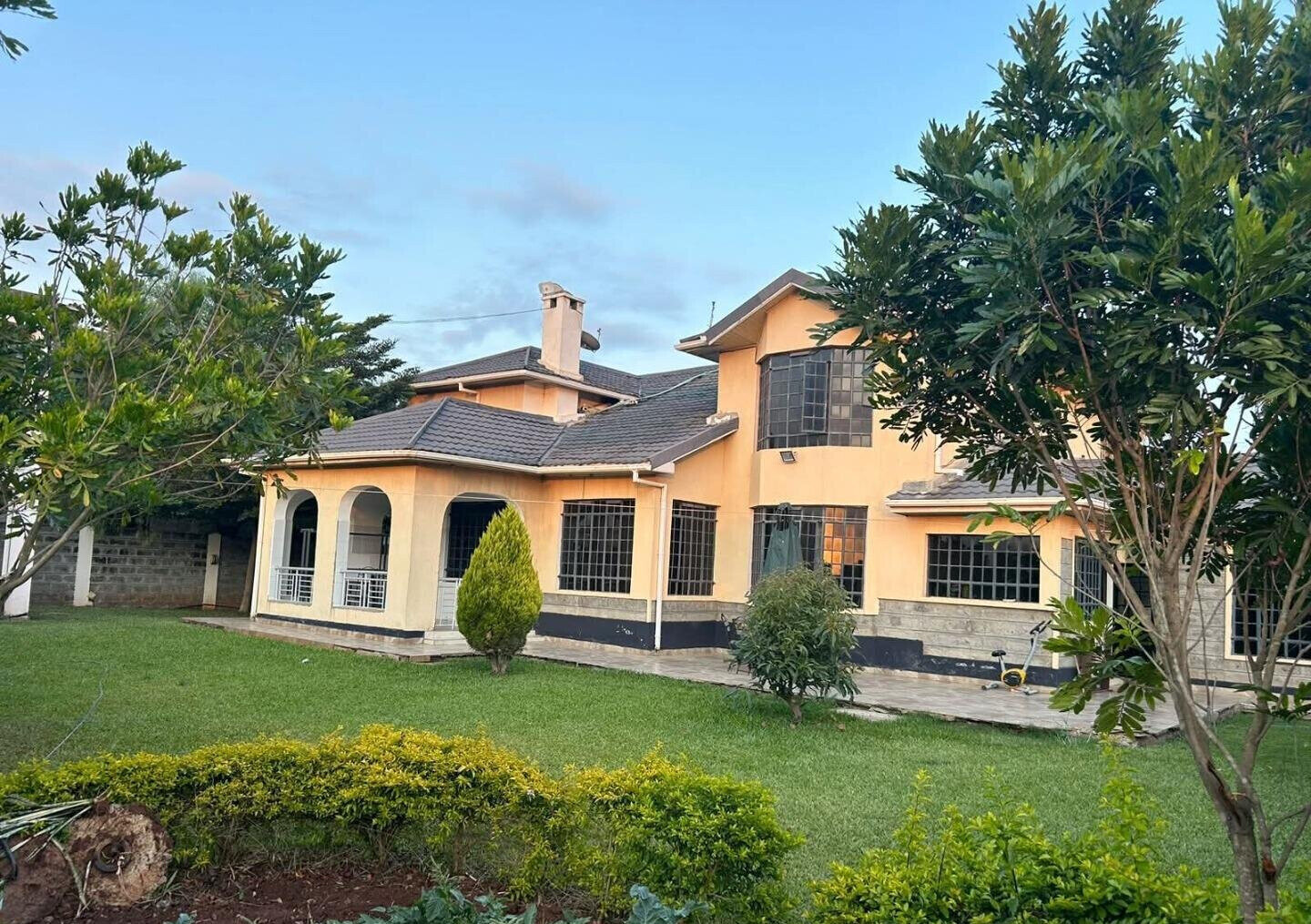 5-Bed Mansion with Guest Wing & Gym – Katani Syokimau