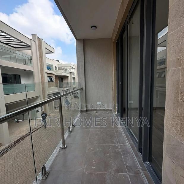 6bdrm Townhouse/Terrace in Convent Drive, Lavington for sale