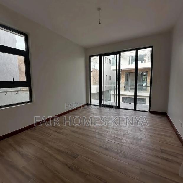 6bdrm Townhouse/Terrace in Convent Drive, Lavington for sale