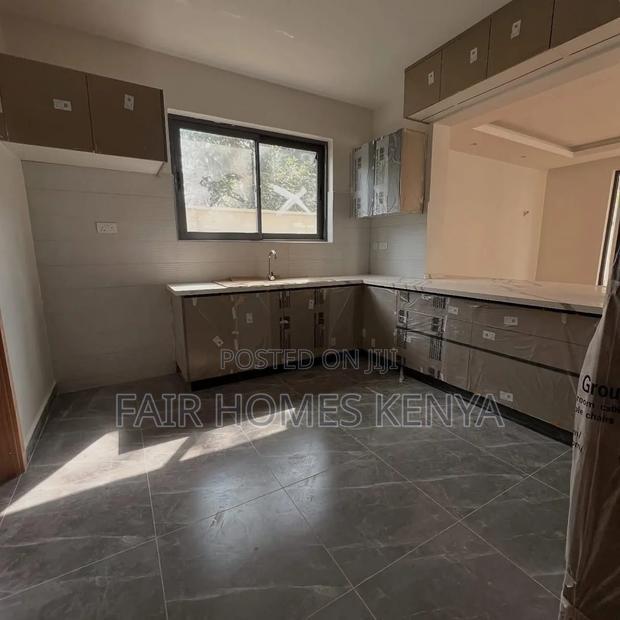 6bdrm Townhouse/Terrace in Convent Drive, Lavington for sale