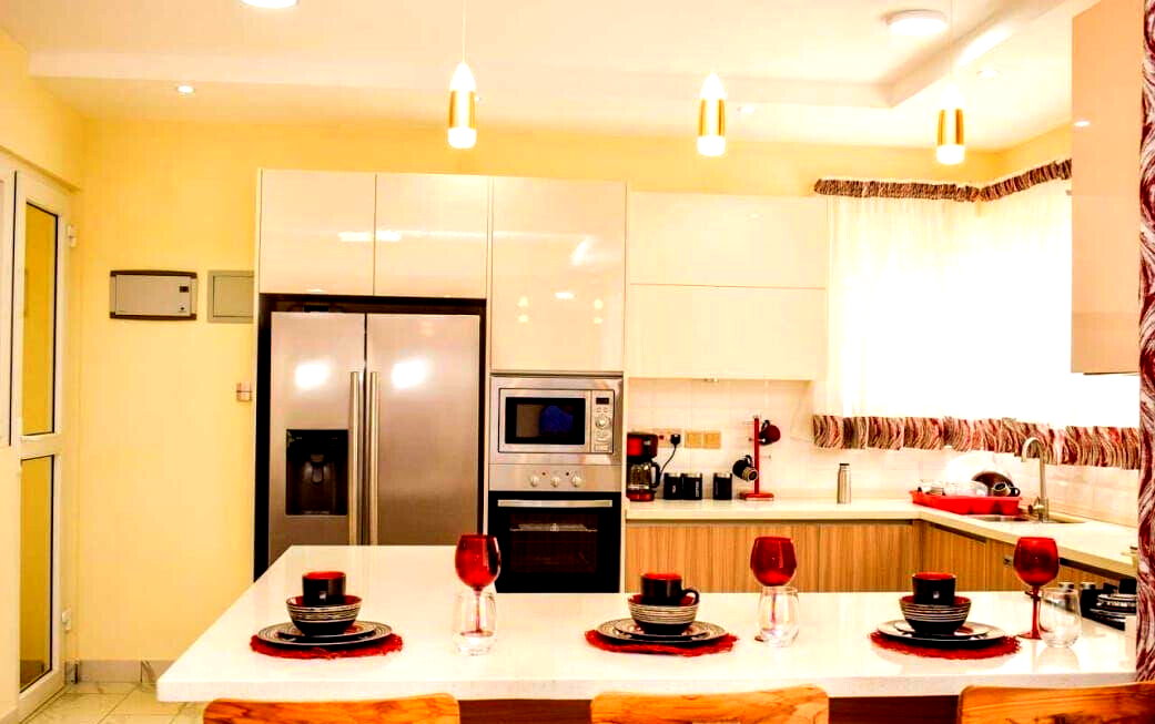 4BR Townhouse with Office & Garden - Runda