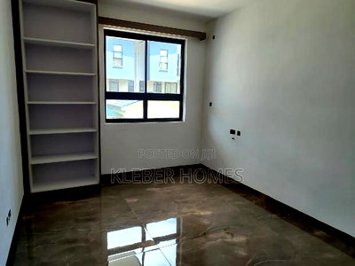 4bdrm Townhouse/Terrace in Langata for sale - Image 2