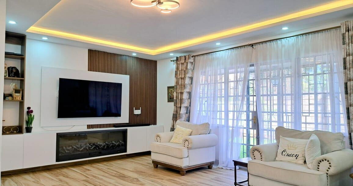Remodeled 5BR Townhouse with Private Backyard - Kileleshwa
