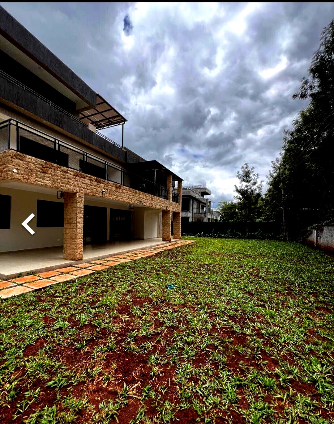 6-Ensuite Townhouse with Gym & Spa on Half-Acre – Karen
