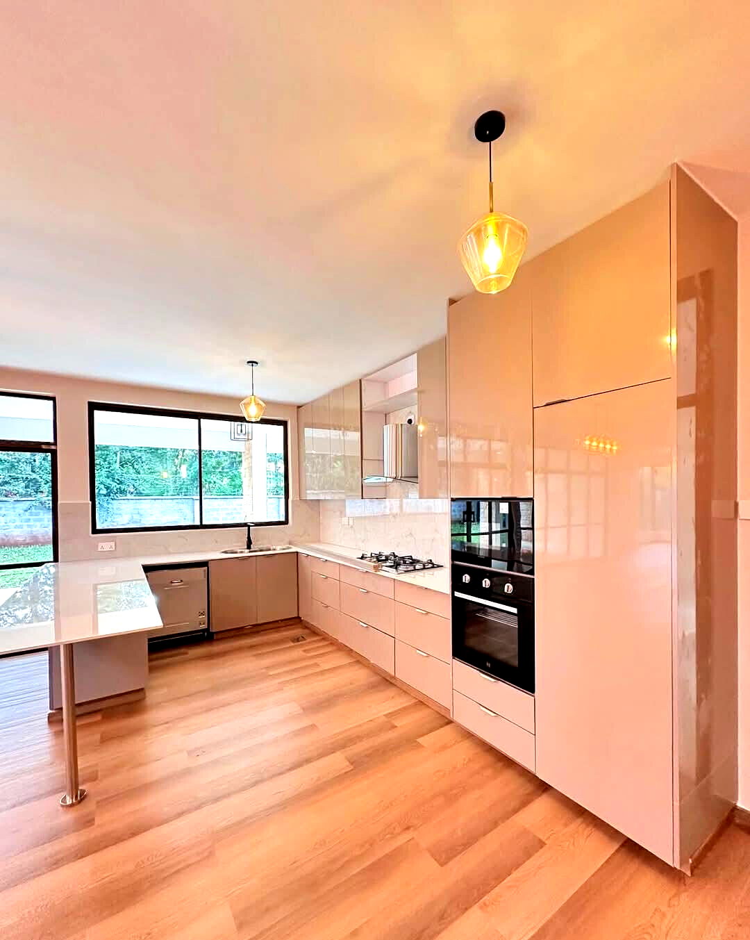 6-Ensuite Townhouse with Gym & Spa on Half-Acre – Karen