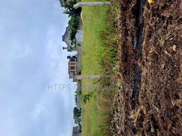 Land in a Gated Community in Katani Ww^