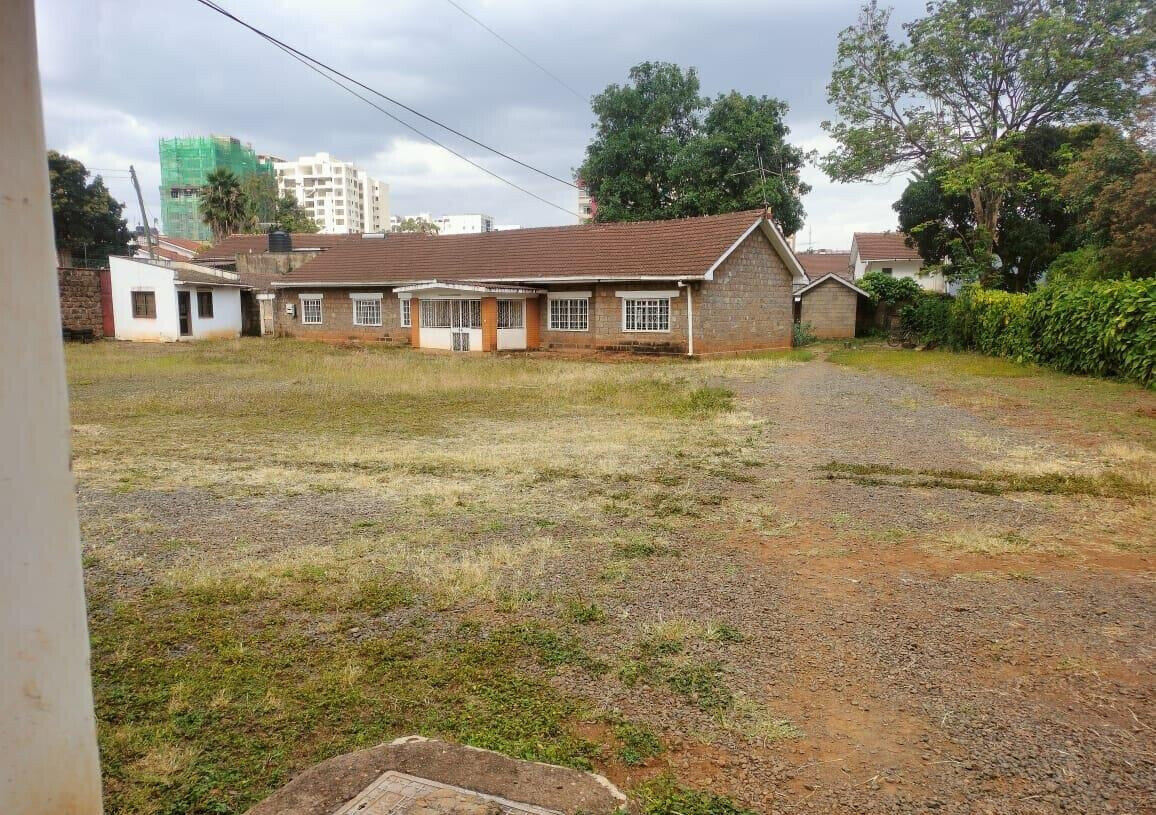 1 Acre Land with Garden and Parking - KSh 500M