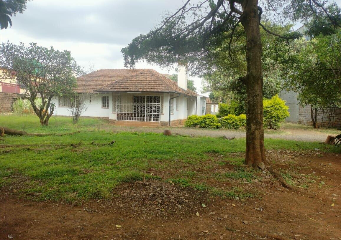 1 Acre Land with Garden and Parking - KSh 500M