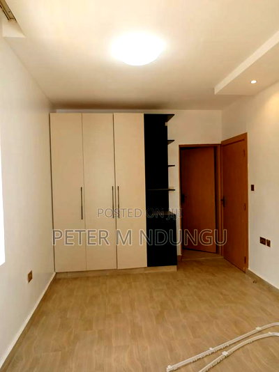 4bdrm Maisonette in Membley for rent - Image 11