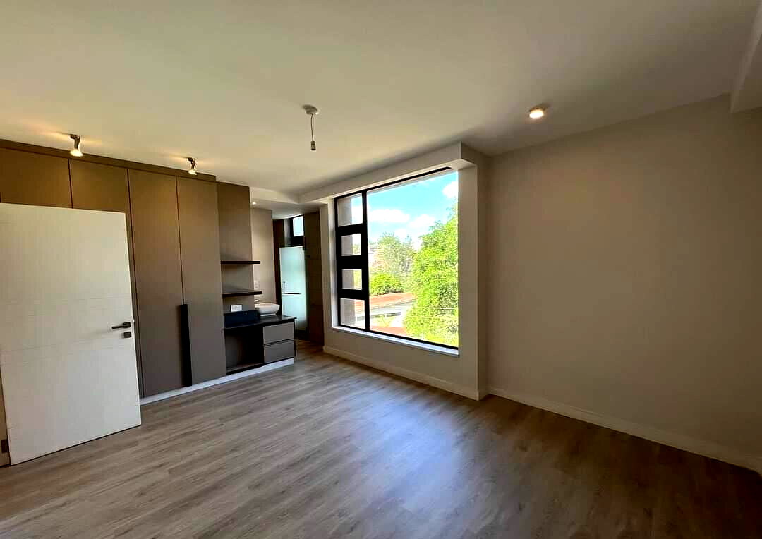 4 En-Suite Townhouse with Backup Generator - Lavington