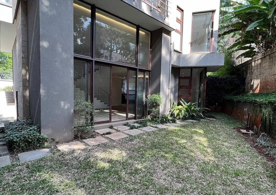 4 En-Suite Townhouse with Backup Generator - Lavington