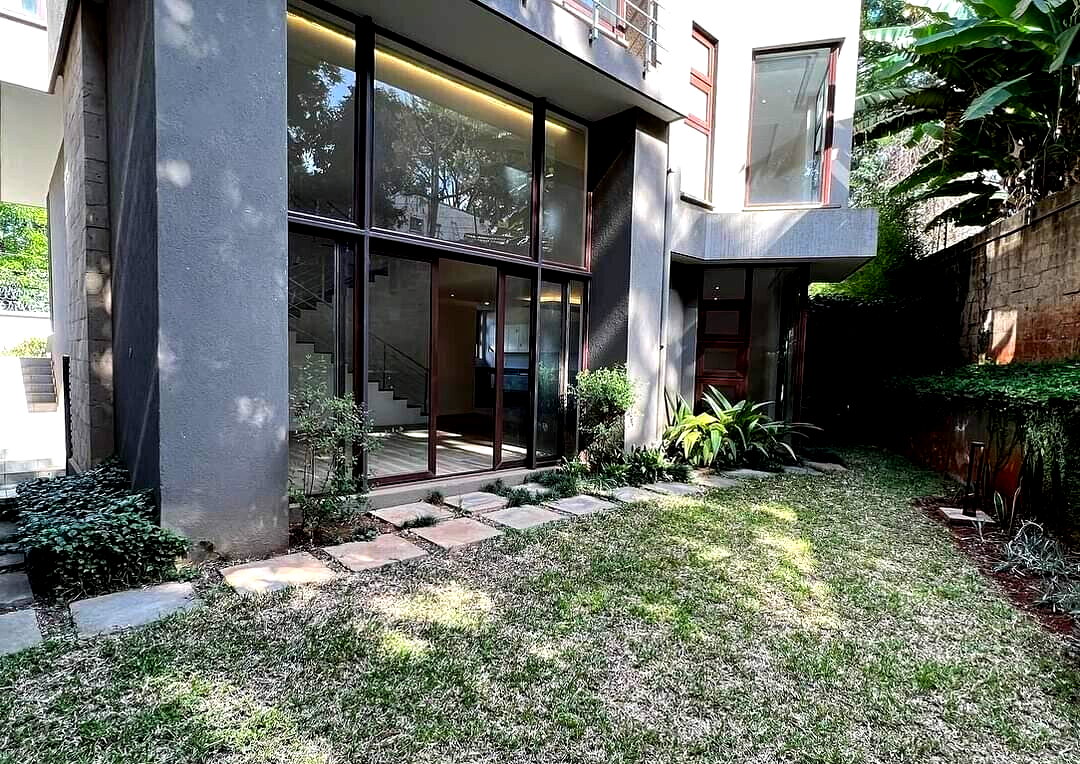 4 En-Suite Townhouse with Backup Generator - Lavington