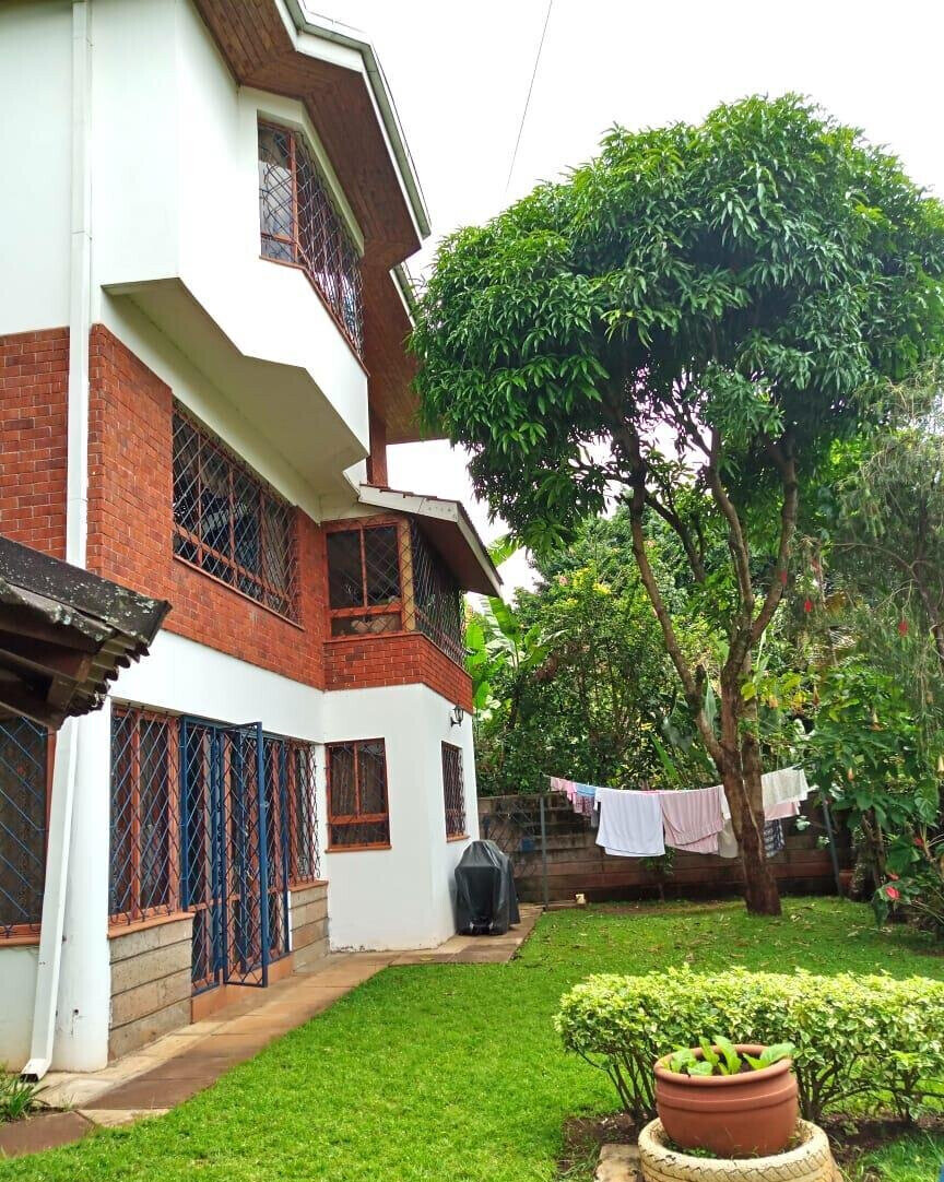 5-Ensuite Townhouse with DSQ & Private Garden - Westlands