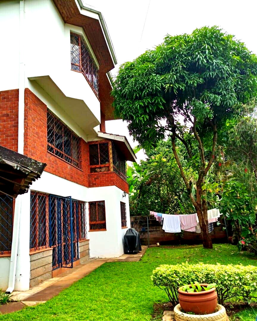 5-Ensuite Townhouse with DSQ & Private Garden - Westlands