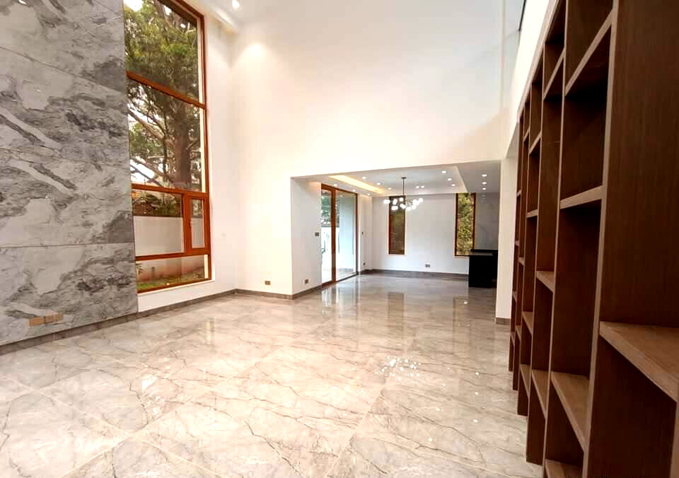 6-Ensuite Smart Villa with Lift & Home Office - Lavington