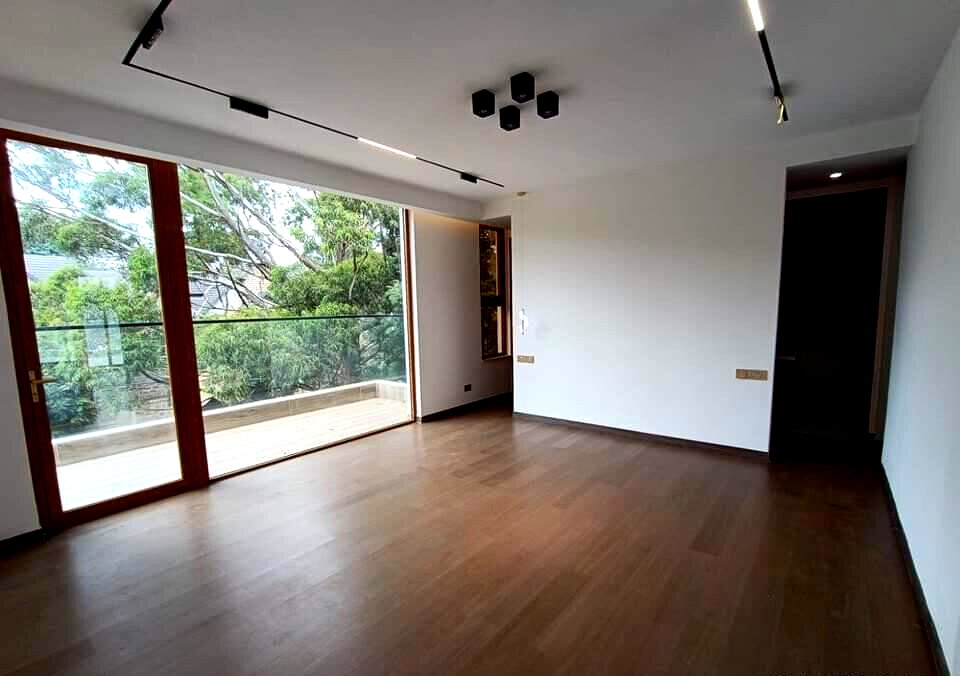 6-Ensuite Smart Villa with Lift & Home Office - Lavington