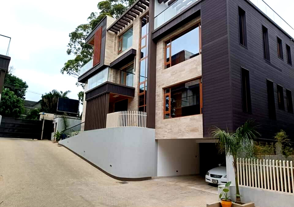 6-Ensuite Smart Villa with Lift & Home Office - Lavington