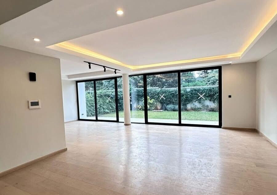 4-Ensuite Townhouse with DSQ & Backup Generator - Lavington