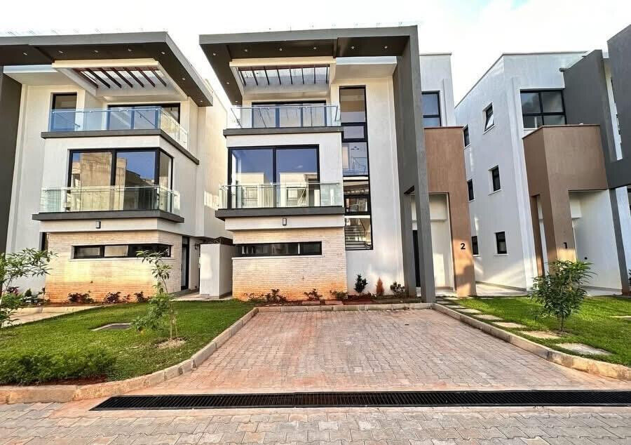 4-Ensuite Townhouse with DSQ & Backup Generator - Lavington