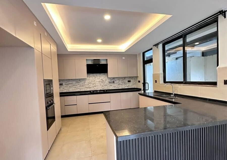 4-Ensuite Townhouse with DSQ & Backup Generator - Lavington