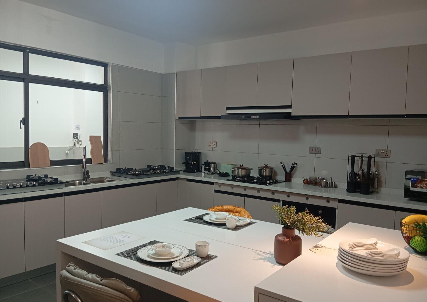 4BR with Arboretum Views & Rooftop Club - Kileleshwa