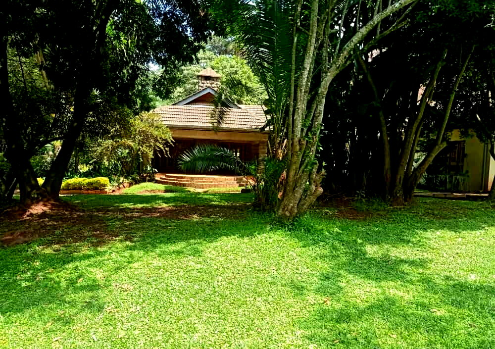 4-Bed Townhouse with Guest Wing & Mature Gardens – Karen