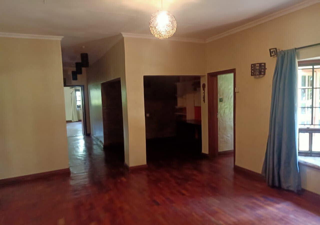 4-Bed Townhouse with Guest Wing & Mature Gardens – Karen