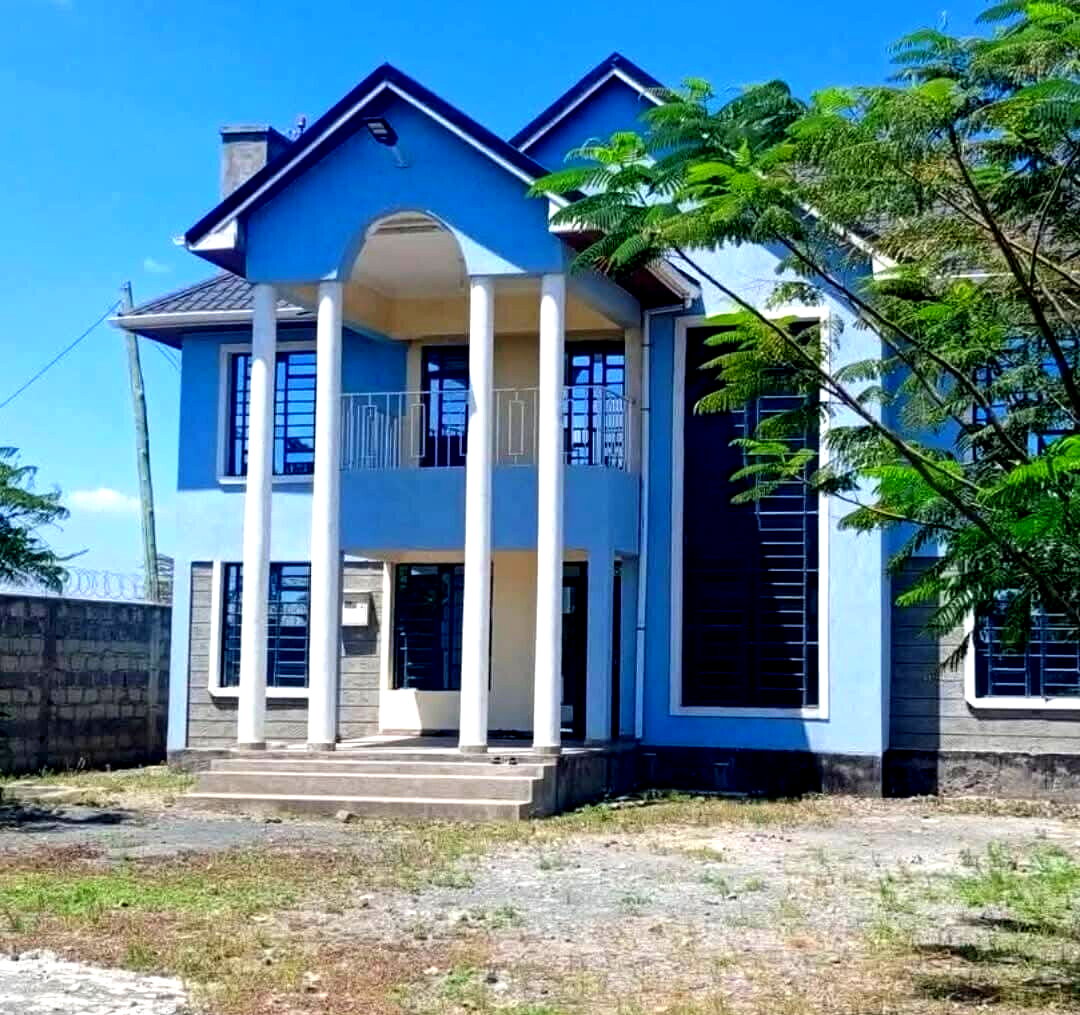 5BR Master En-Suite Townhouse with DSQ on 1/4 Acre - Katani