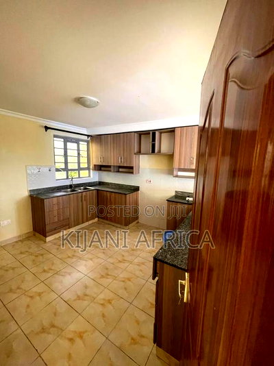 3bdrm Bungalow in Joska for rent - Image 6