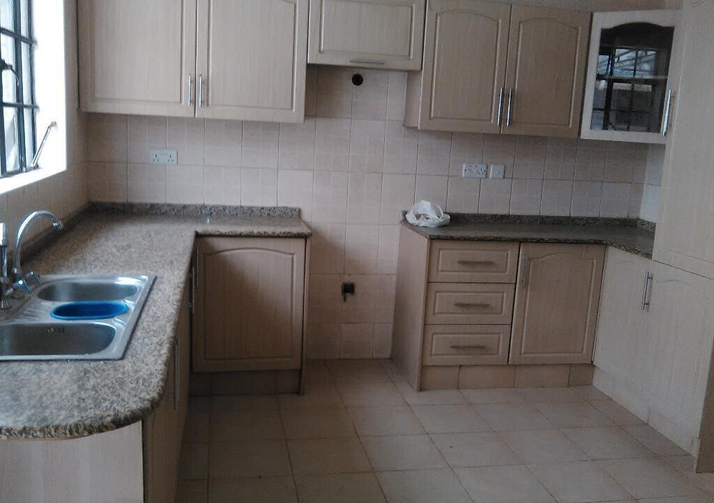 4BR All-Ensuite Townhouse with Fireplace & DSQ - Lavington