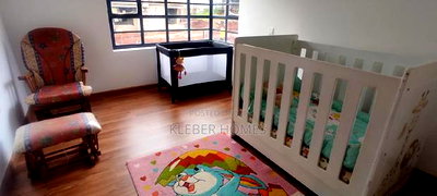 4bdrm Townhouse/Terrace in Kentmere, Banana for sale - Image 6