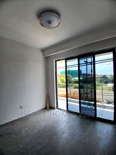 3bdrm Apartment in Gateway Mall Area for sale - Image 7