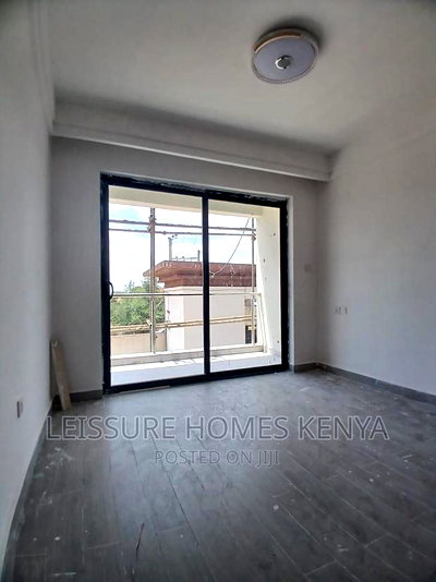 3bdrm Apartment in Gateway Mall Area for sale - Image 6