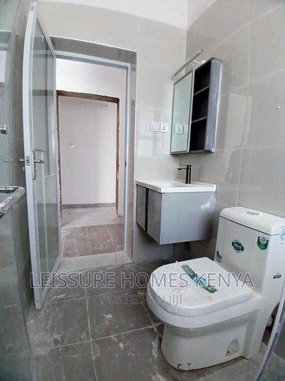 3bdrm Apartment in Gateway Mall Area for sale - Image 9