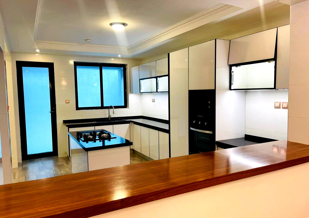 4BR All-Ensuite Townhouse with Rooftop Room & Pool – Kamiti Rd