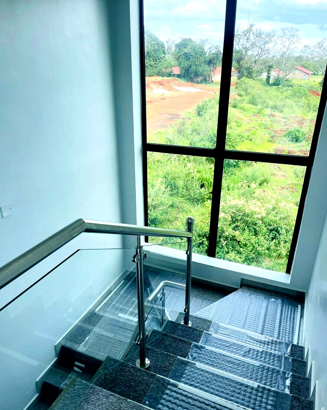 4BR All-Ensuite Townhouse with Rooftop Room & Pool – Kamiti Rd