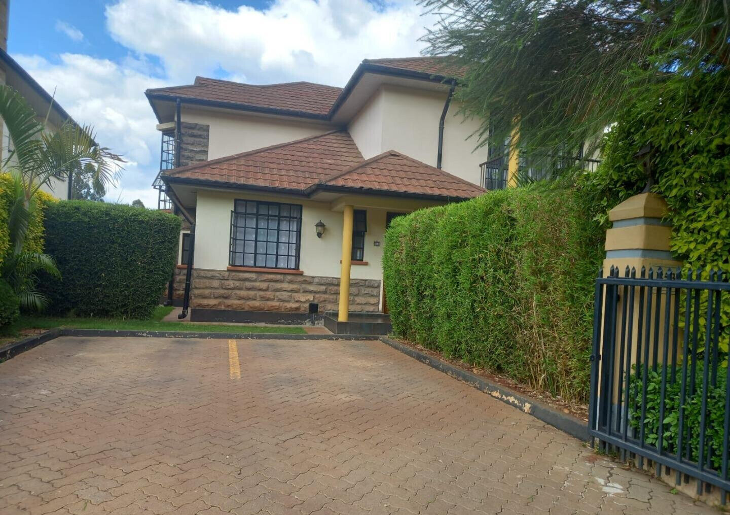 4BR Townhouse with Pool & Kids Playground - Loresho