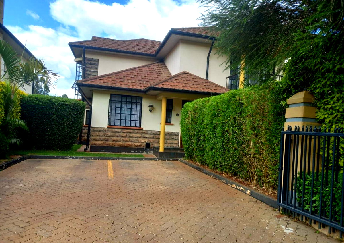 4BR Townhouse with Pool & Kids Playground - Loresho