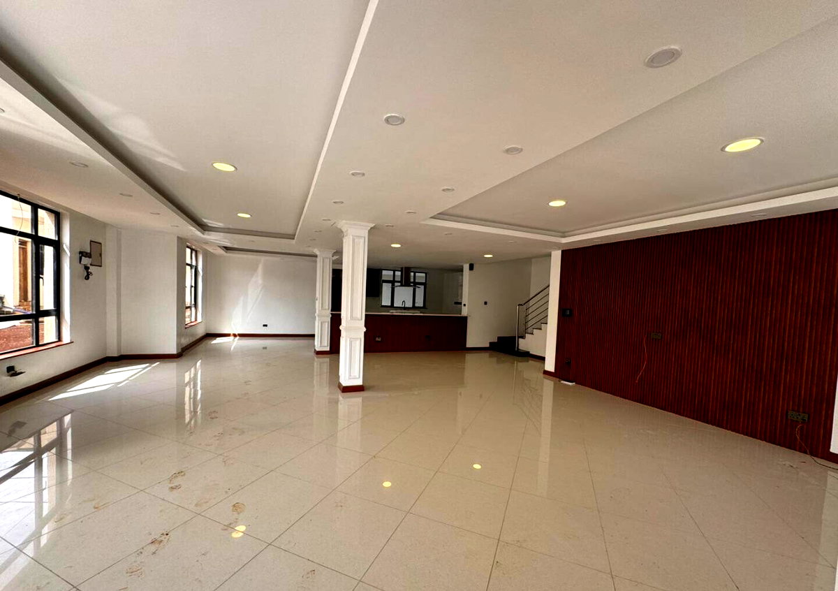 Private Lift & DSQ in 5-Ensuite Villa - Spring Valley