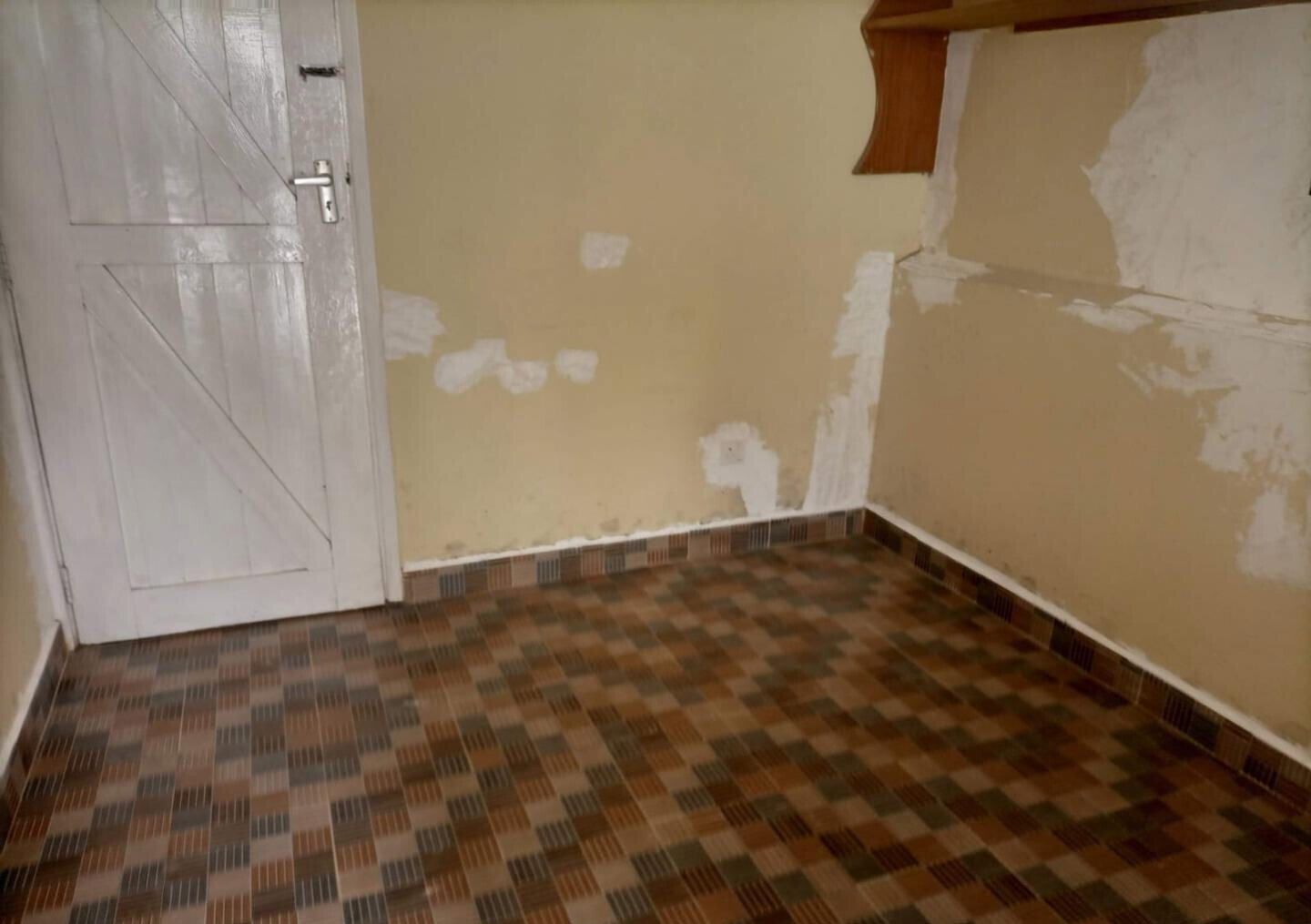 5-Ensuite Townhouse with DSQ & Small Garden - Lavington Hatheru
