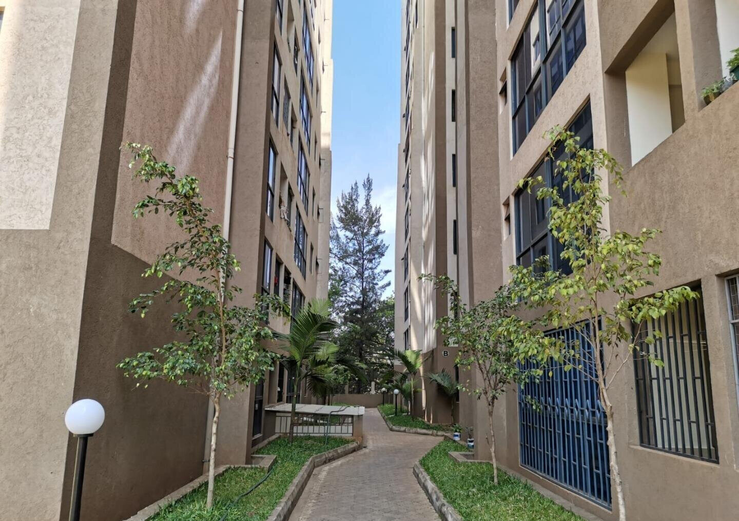 3BR Luxury Apartment with Custom Finishes & High-Speed Lifts - Kileleshwa