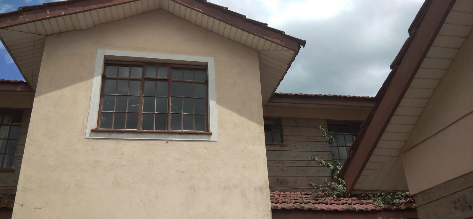 3BR Maisonette with DSQ & Private Balcony - Mombasa Rd