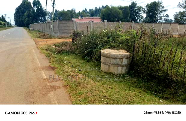 1/8 Plot Annex With Title 50meters From Feeder Tarmac