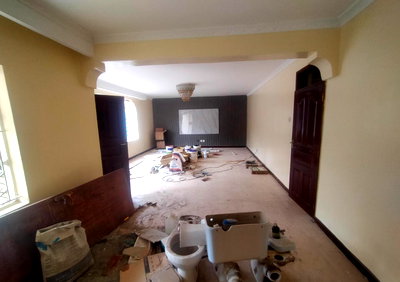 Spacious 4BR House with Garden